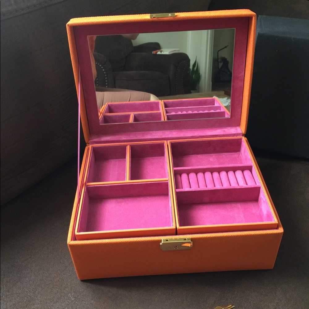 Wolf Heritage Collection jewelry box